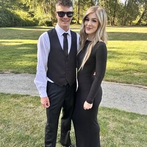 Meet your Posher, Naomi